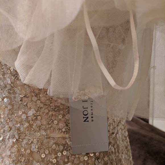 NWT Teri Jon Long Illusion Overlay Gold Gown Sz4 - Picture 6 of 8